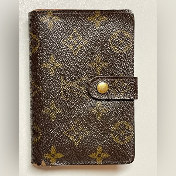 VINTAGE LOUIS VUITTON CLASSIC MONOGRAM KISS LOCK WALLET - Picture 1 of 16